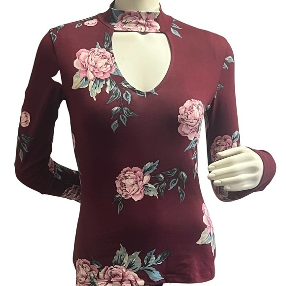 Cutout Floral Top - Picture 1 of 4